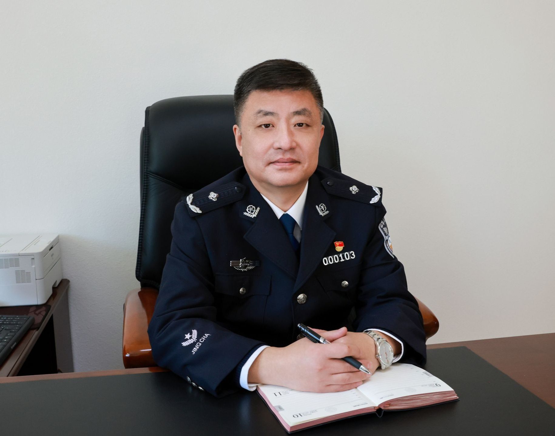 党委常委、副院长 伊峰