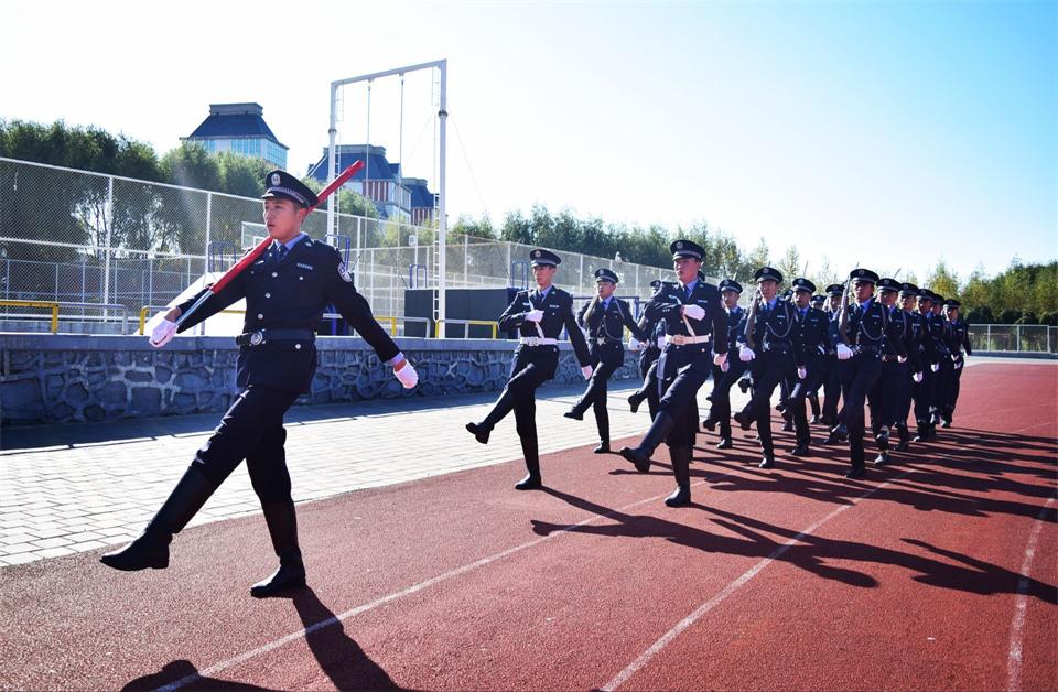 严格警务化管理 铸造忠诚警魂-吉林警察学院