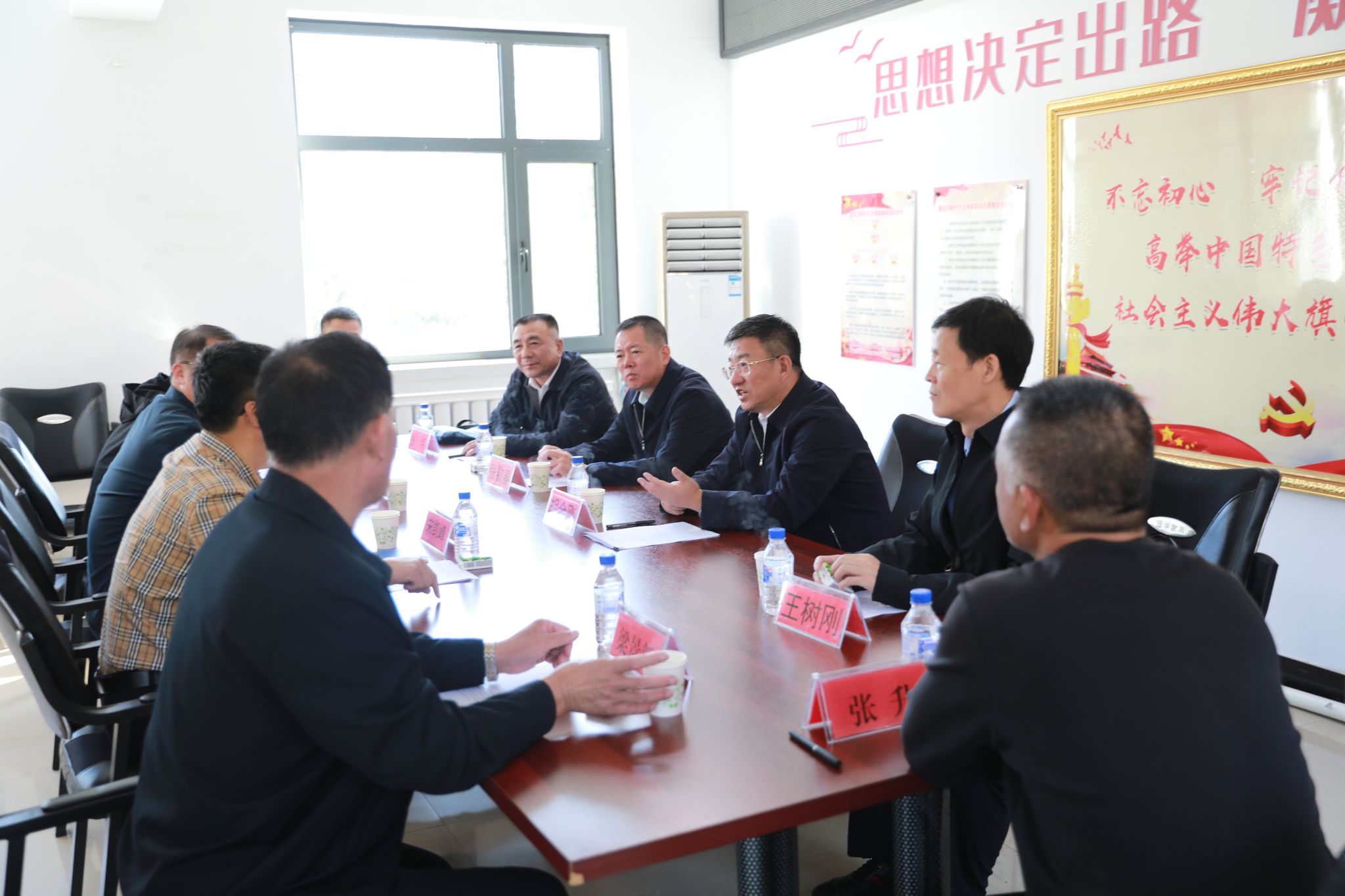 吉林警察学院党委书记胡金刚赴帮扶村调研指导工作
